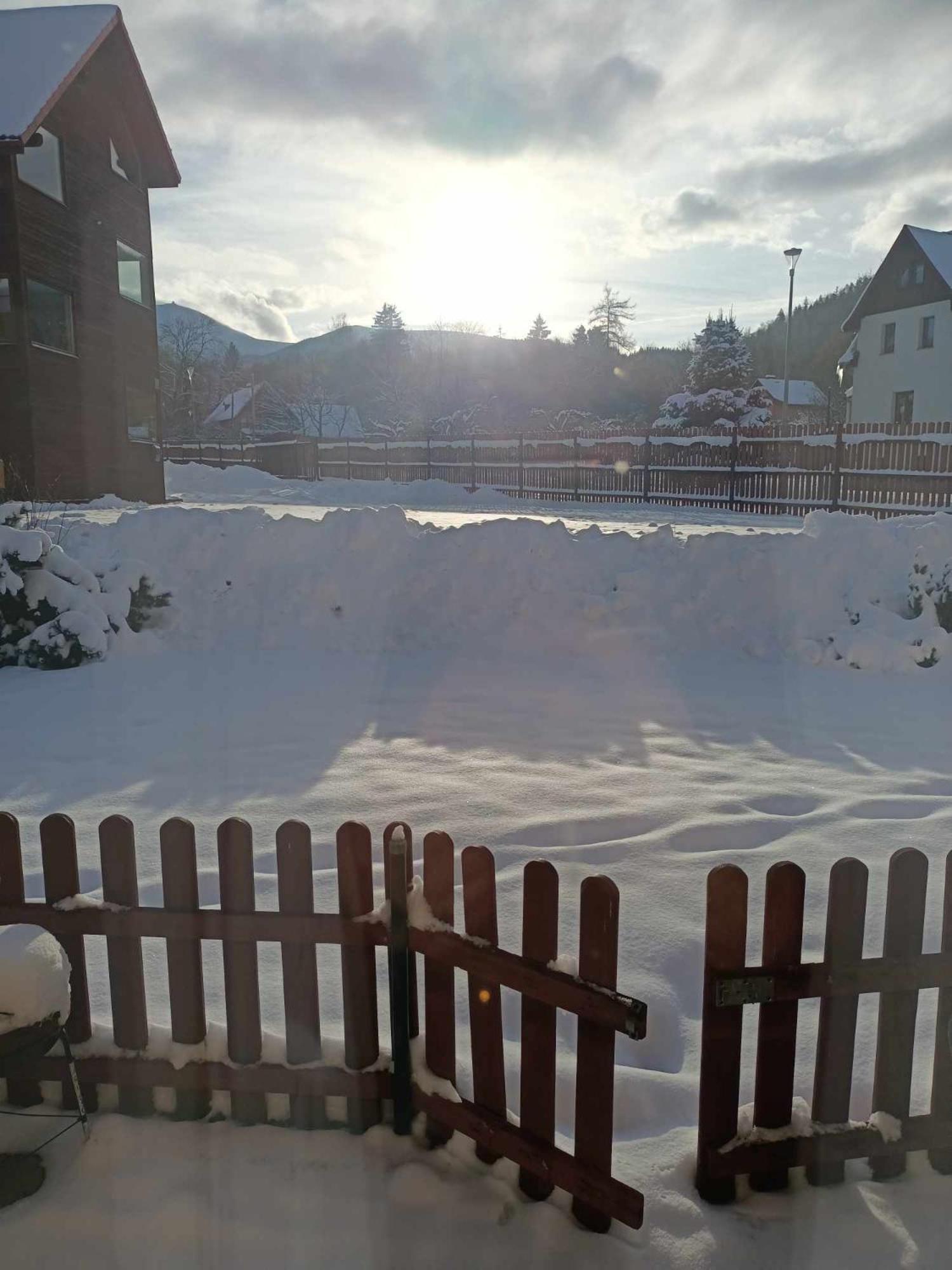 Apartmán Okno Na Sniezke, Z 2 Lazienkami, Tarasem, Ogrodem, Parkingiem I Pieknym Widokiem *